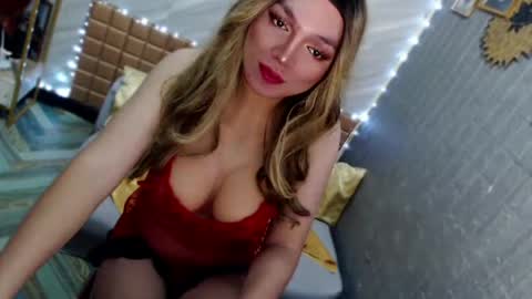 Snapshot of asiandollxxx4u chatting on May 15, 7:15 am BELLA NOTCH online show from May 15, 7:15 am