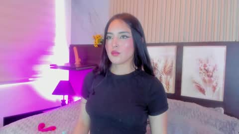 Snapshot of asiangirl_as chatting on April 14, 5:52 pm asiangirl_as online show from April 14, 5:52 pm