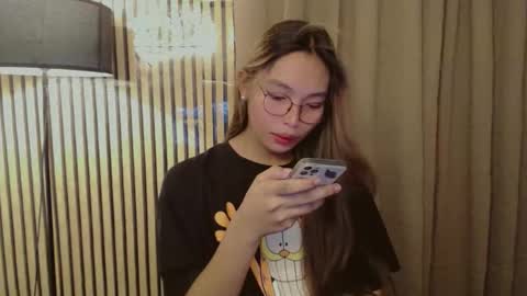 Snapshot of asianhottiesttamira chatting on October 28, 4:05 am HI IM TAMIRA LOOKING FOR SERIOUS RELATIONSHIP online show from October 28, 4:05 am
