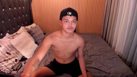 VICTORIA SCOTT online show from October 25, 10:56 am