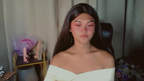 Kianna online show from April 18, 3:16 pm