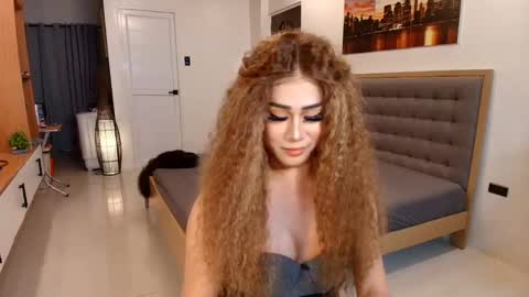 ERIKA 3 online show from December 7, 9:17 am