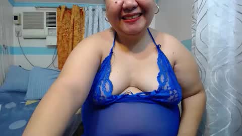 Snapshot of asianpinaychub chatting on April 29, 2:15 am asianpinaychub online show from April 29, 2:15 am