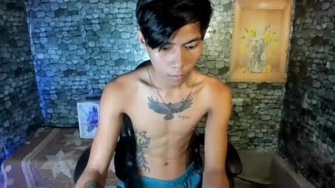 Snapshot of asianplayboyx chatting on May 29, 7:12 pm mark online show from May 29, 7:12 pm