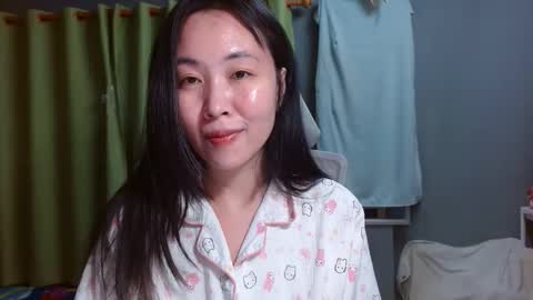 Snapshot of asiantabbyx chatting on June 3, 2:33 pm Tabby online show from June 3, 2:33 pm