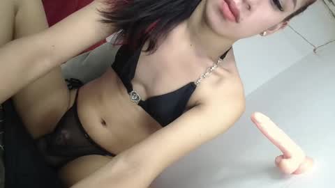 Snapshot of asiantikolina chatting on October 30, 8:53 pm tikolina online show from October 30, 8:53 pm