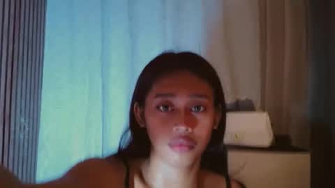 kisses online show from June 6, 4:23 pm