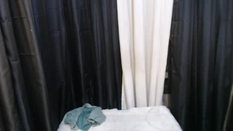 asiantwink_ariel19 online show from March 2, 8:10 am