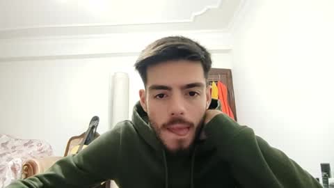 asihandsome06 online show from December 8, 6:28 pm