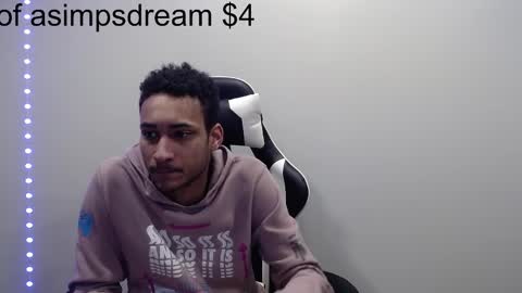 Snapshot of asimpsdream chatting on February 26, 2:46 pm asimpsdream online show from February 26, 2:46 pm