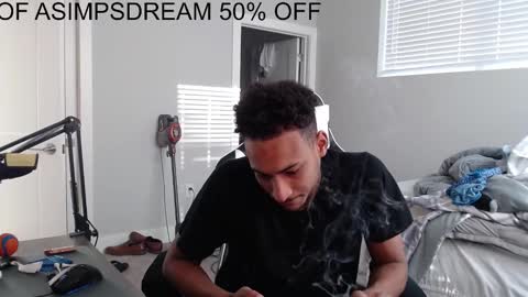 Snapshot of asimpsdream chatting on September 29, 12:54 pm asimpsdream online show from September 29, 12:54 pm