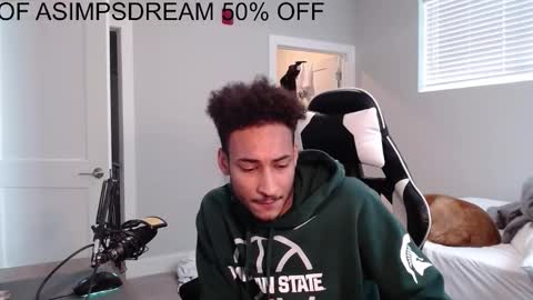 Snapshot of asimpsdream chatting on October 11, 1:31 pm asimpsdream online show from October 11, 1:31 pm