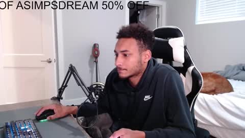 Snapshot of asimpsdream chatting on October 15, 1:11 pm asimpsdream online show from October 15, 1:11 pm