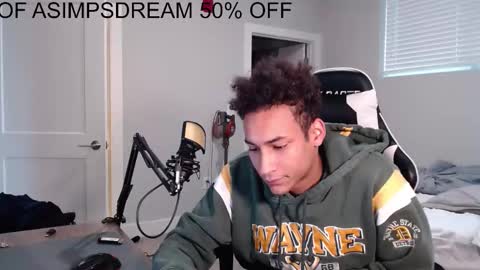 Snapshot of asimpsdream chatting on November 1, 1:35 pm asimpsdream online show from November 1, 1:35 pm