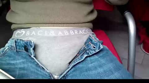 Snapshot of askme80 chatting on December 21, 5:40 pm Mattarello83 online show from December 21, 5:40 pm