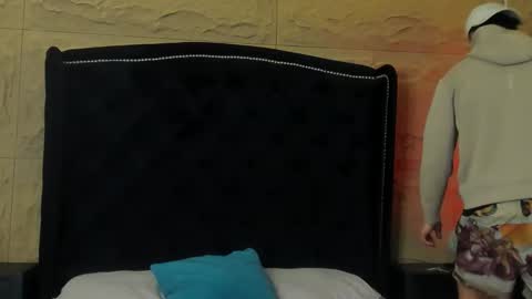 Aslan  online show from February 9, 2:26 am