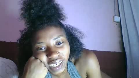 Snapshot of asmiraa chatting on December 2, 4:40 am asmiraa online show from December 2, 4:40 am