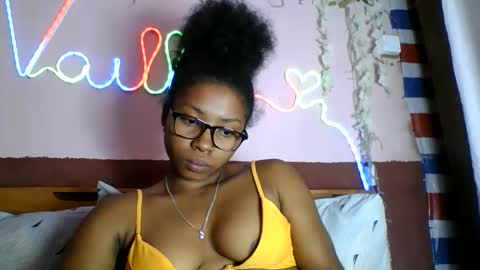 asmiraa online show from June 6, 6:12 pm