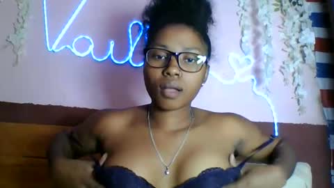 asmiraa online show from June 10, 6:18 pm