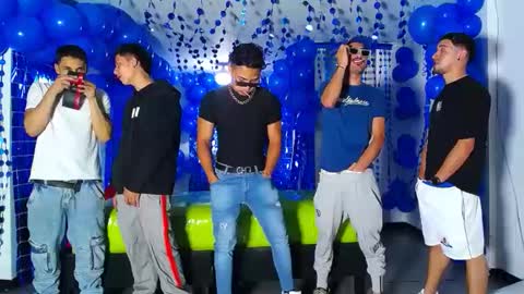 THOMAS AND DAMIAND online show from December 6, 12:23 am