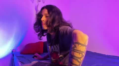 asmodeuszz online show from December 5, 6:55 pm