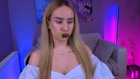 Snapshot of asol_muah chatting on November 3, 8:10 pm Asol online show from November 3, 8:10 pm