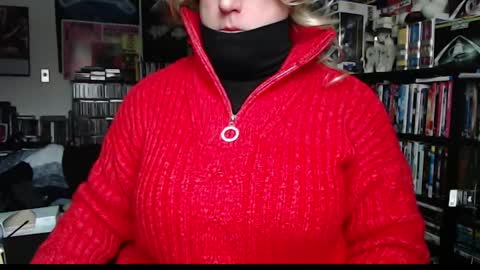 Aspen Vale online show from December 7, 4:36 pm