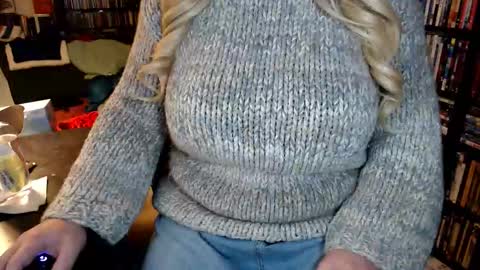 Aspen Vale online show from February 9, 10:36 pm