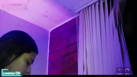 Snapshot of aspenruss chatting on September 14, 6:18 pm online show from September 14, 6:18 pm