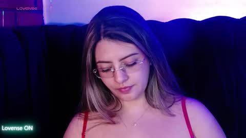 Snapshot of aspenruss chatting on October 11, 11:36 pm online show from October 11, 11:36 pm