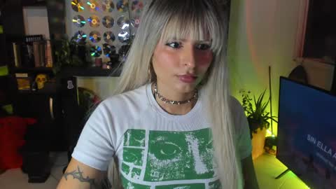Snapshot of ass_sinner chatting on July 21, 12:57 am Ana online show from July 21, 12:57 am