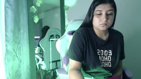 Snapshot of asshley_benson chatting on December 16, 9:58 am Asshley online show from December 16, 9:58 am