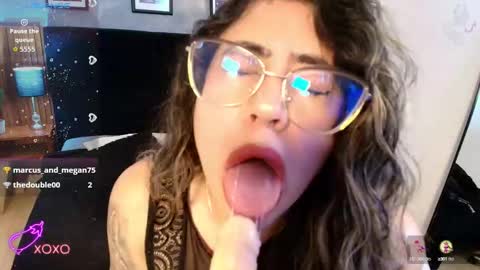 ash online show from September 15, 7:14 pm