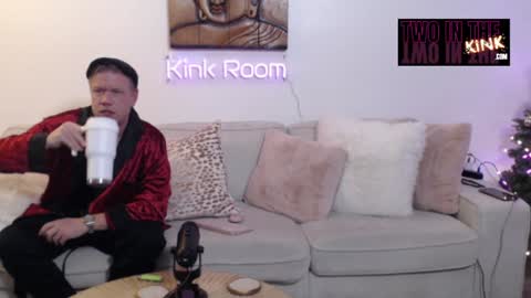 ASSleigh Abbott online show from December 17, 2:44 am