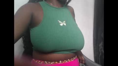 Snapshot of assnpussyx chatting on October 6, 9:18 am assnpussyx online show from October 6, 9:18 am