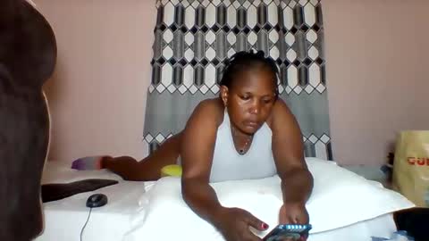 FLORAH DANIEL online show from November 11, 6:08 pm