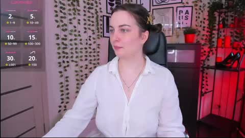 Snapshot of astarte_aste chatting on April 30, 10:43 am astarte_aste online show from April 30, 10:43 am