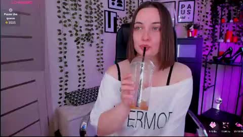 Snapshot of astarte_aste chatting on July 30, 11:09 am astarte_aste online show from July 30, 11:09 am
