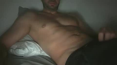 Snapshot of aston0 chatting on October 5, 5:06 am Aston online show from October 5, 5:06 am