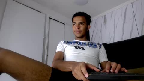 Snapshot of aston_vera chatting on September 26, 3:32 am Aston online show from September 26, 3:32 am
