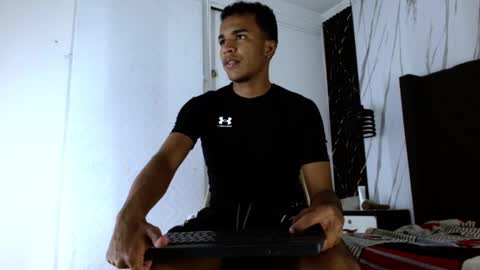 Snapshot of aston_vera chatting on October 14, 3:40 am Aston online show from October 14, 3:40 am