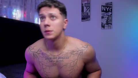 astonhills online show from October 3, 8:39 pm