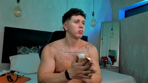 astonhills online show from April 11, 9:02 am