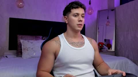 astonhills online show from April 21, 3:35 am