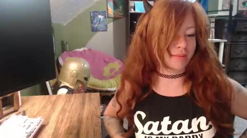 AstraeaSiren online show from October 31, 5:36 pm