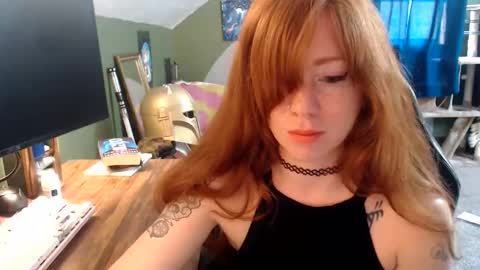 Snapshot of astraeasiren chatting on May 25, 5:41 pm AstraeaSiren online show from May 25, 5:41 pm