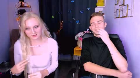 astren online show from October 13, 3:34 pm