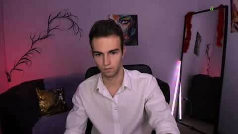 astren online show from November 20, 8:19 pm