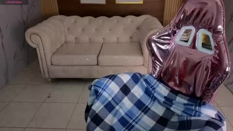 astrid1_s online show from April 23, 3:19 am