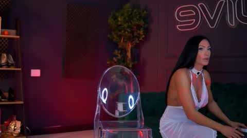 Astrid online show from December 21, 9:22 pm